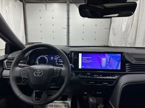 Used 2025 Toyota Camry XSE image 16