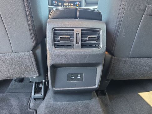Used 2024 Nissan Rogue SV AWD/4WD image 20
