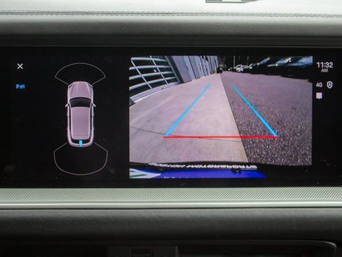 Used 2024 Porsche Cayenne S w/ Premium Package image 18