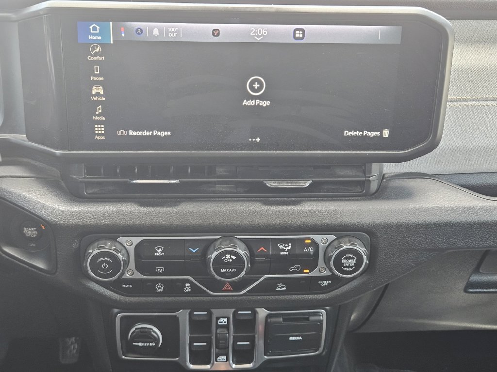 Used 2025 Jeep Gladiator Sport AWD/4WD image 17