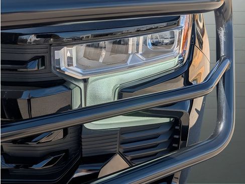 Used 2025 Chevrolet Silverado 1500 RST AWD/4WD image 4