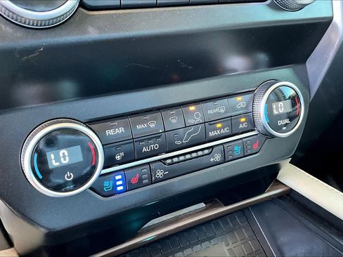 Used 2020 Ford Expedition Max Platinum image 32