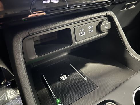 New 2025 Honda Pilot Touring image 15