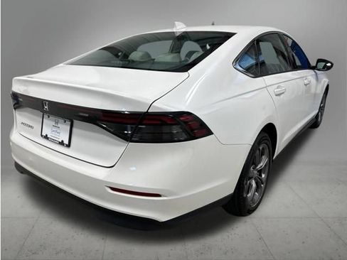 Certified 2023 Honda Accord EX image 6