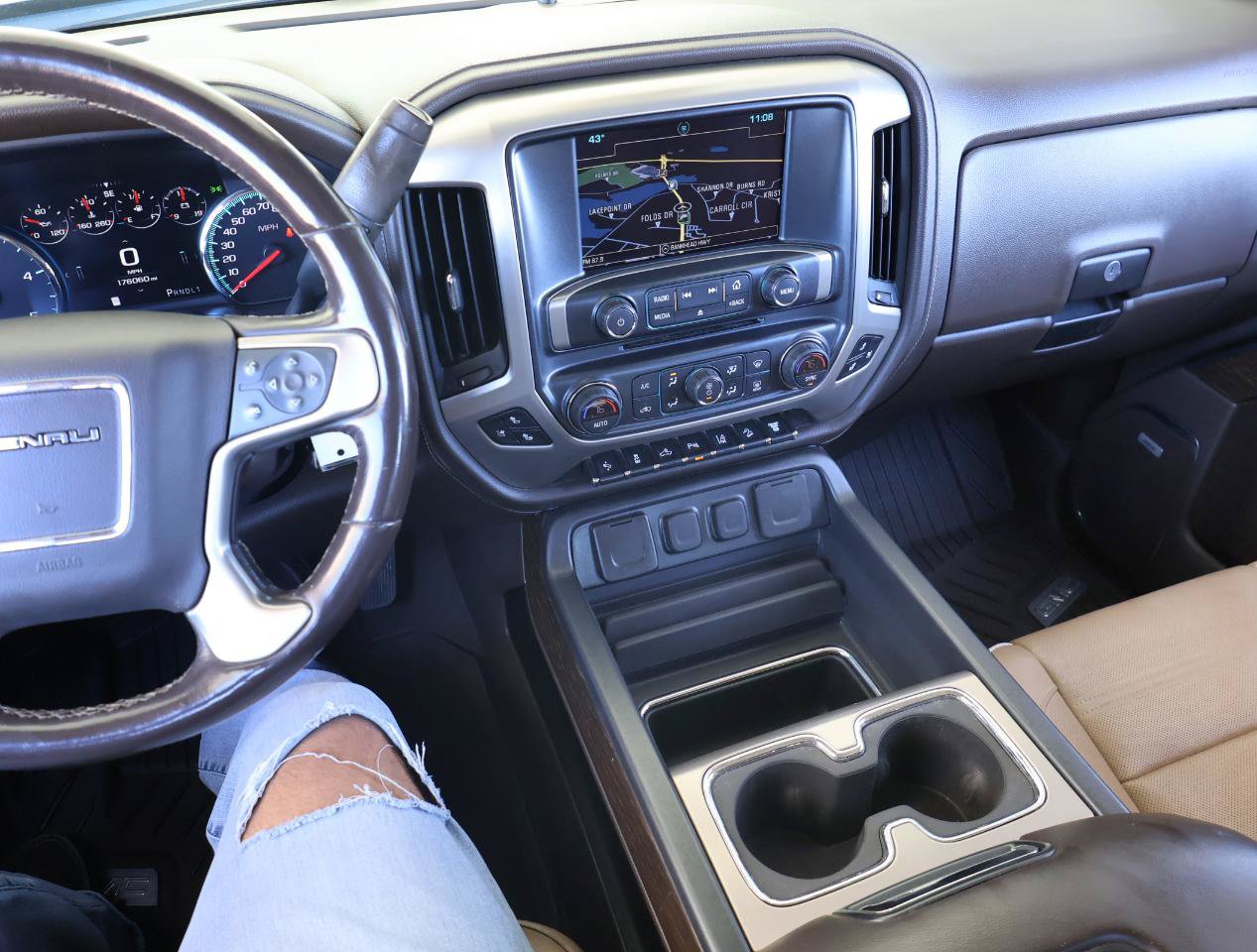Used 2019 GMC Sierra 2500 Denali w/ Duramax Plus Package AWD/4WD image 43