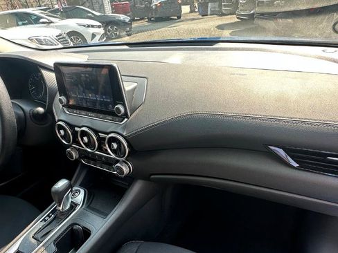 Used 2024 Nissan Sentra SV FWD image 10