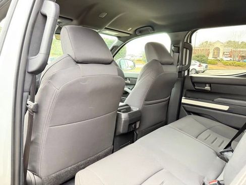 Used 2024 Toyota Tacoma TRD Off-Road image 28