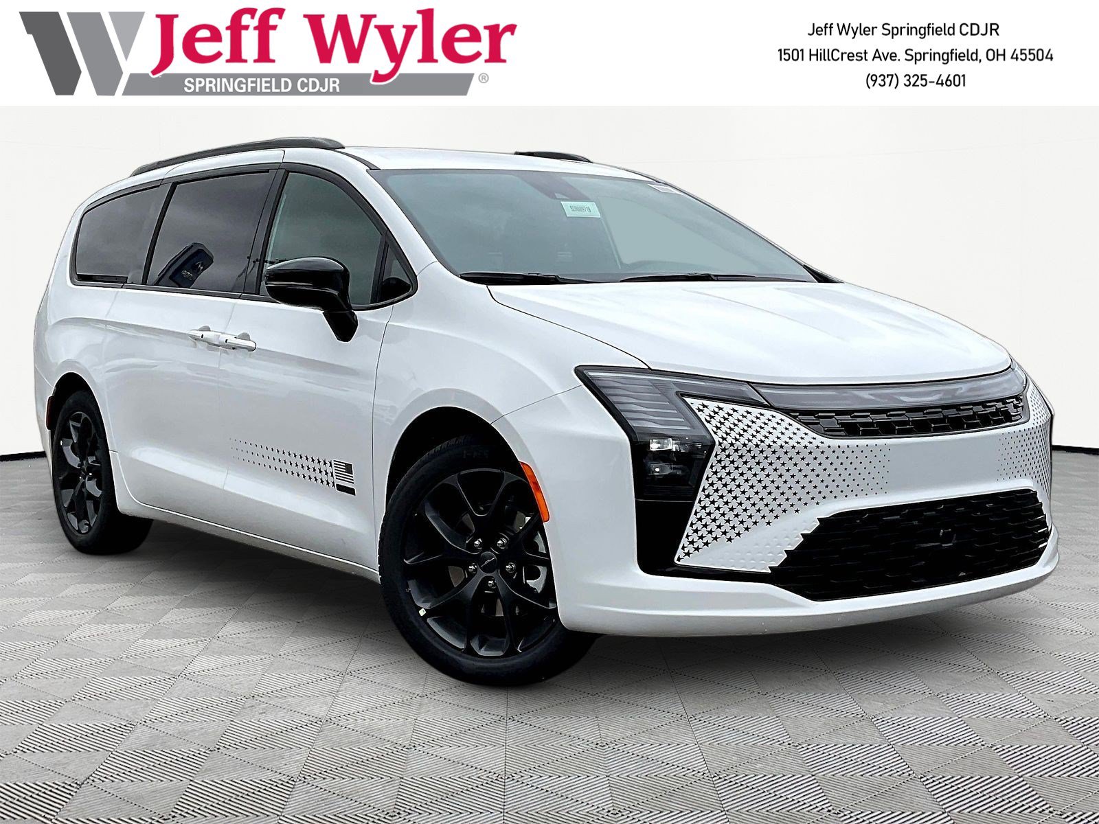 New 2027 Chrysler Pacifica Select FWD image 3