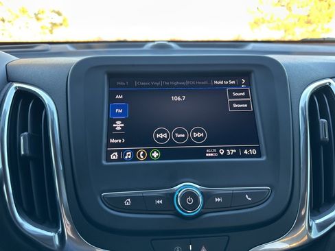 Used 2022 Chevrolet Equinox LT image 3