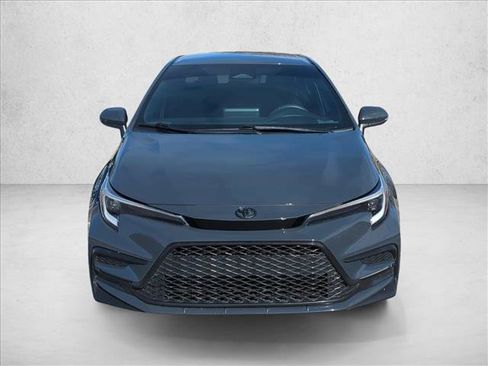 Used 2024 Toyota Corolla SE image 2