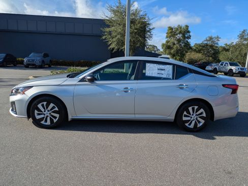 New 2025 Nissan Altima 2.5 S image 7