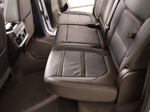 Used 2021 GMC Sierra 3500 Denali w/ Denali Ultimate Package image 12