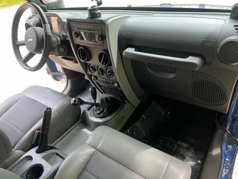 Used 2009 Jeep Wrangler X AWD/4WD image 10