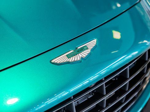 Used 2025 Aston Martin V8 Vantage Coupe RWD image 11