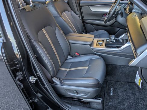 Used 2025 MAZDA CX-90 Plug-In Hybrid w/ Premium Plus image 22