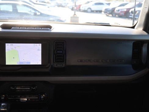 Used 2023 Ford Bronco Wildtrak image 22