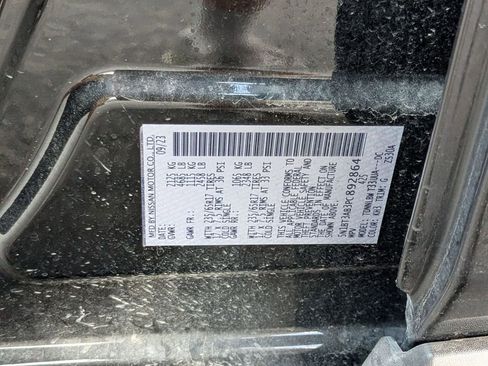 Used 2023 Nissan Rogue S image 30