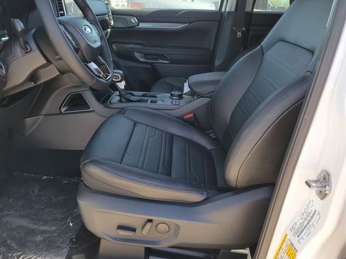 New 2025 Ford Ranger Lariat w/ Black Appearance Package image 6