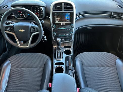 Used 2015 Chevrolet Malibu LT w/ Power Convenience Package FWD image 4