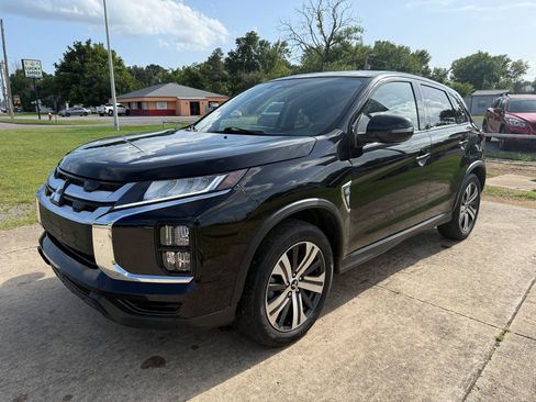 Used 2023 Mitsubishi Outlander Sport SE AWD/4WD image 3