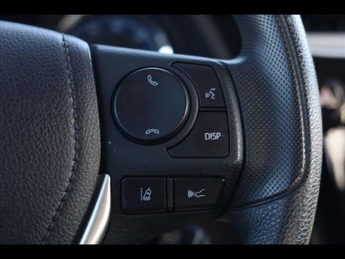 Used 2017 Toyota Corolla LE image 13