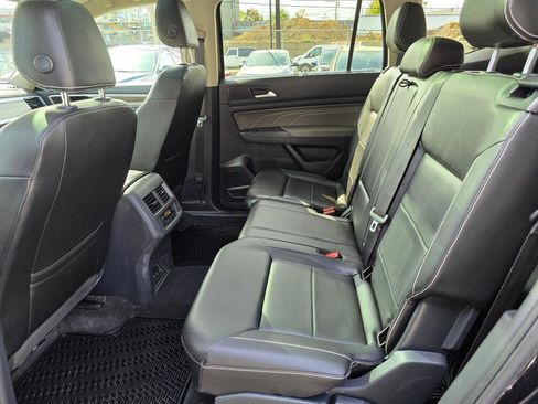 Used 2023 Volkswagen Atlas SEL AWD/4WD image 18