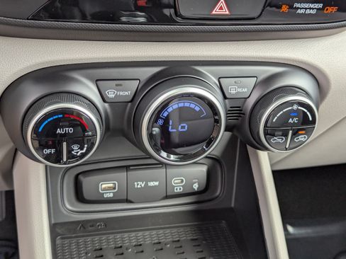 New 2026 Hyundai Venue SEL FWD image 21