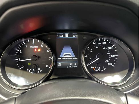 Used 2022 Nissan Rogue Sport SL w/ Premium Package image 16