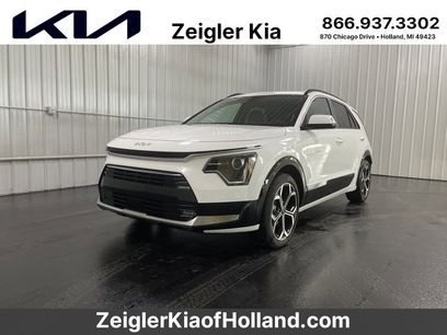 Used 2024 Kia Niro EX Touring