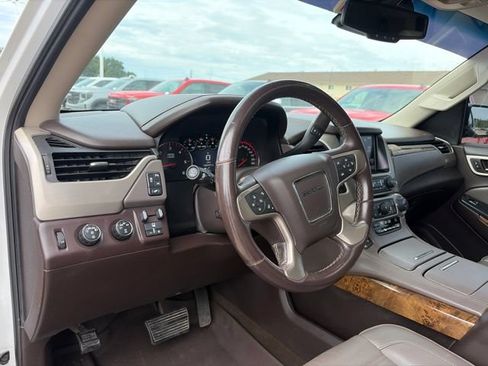 Used 2016 GMC Yukon Denali w/ Open Road Package AWD/4WD image 17