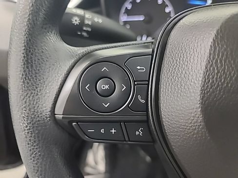 Used 2025 Toyota Corolla LE FWD image 29