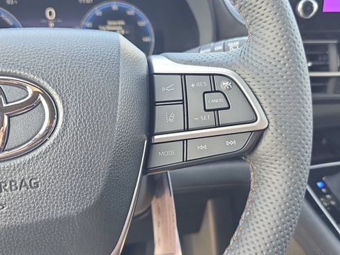 New 2026 Toyota Sienna Platinum AWD/4WD image 14