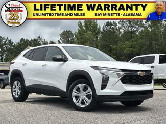 Used 2025 Chevrolet Trax LS FWD video 1