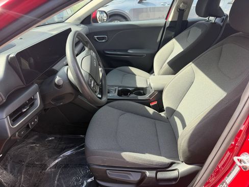 Used 2025 Kia K4 FWD image 25