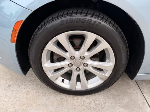 Used 2015 Chrysler 200 Limited w/ Convenience Group FWD image 14