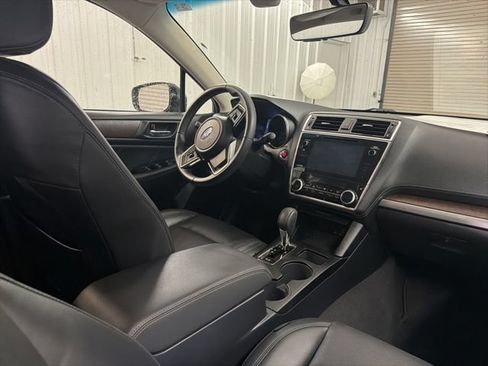 Used 2019 Subaru Outback 3.6R Limited AWD/4WD image 20