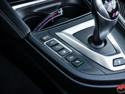 Used 2015 BMW M4 Convertible image 16