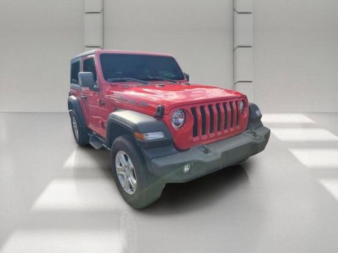Used 2019 Jeep Wrangler Sport AWD/4WD image 2