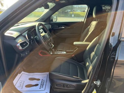Used 2022 Chevrolet TrailBlazer RS w/ Sun and Liftgate Package AWD/4WD image 10