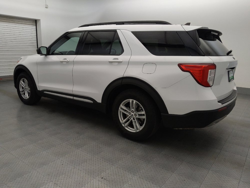 Used 2021 Ford Explorer XLT w/ Equipment Group 202A RWD image 3