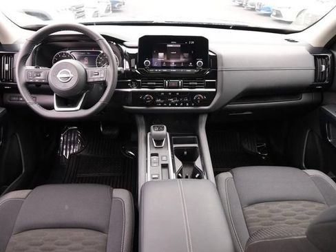 Certified 2025 Nissan Pathfinder SV w/ SV Premium Package FWD image 23