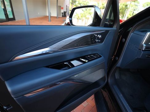 Used 2025 Cadillac Escalade IQ Sport 2 w/ LPO, ONYX Package image 36