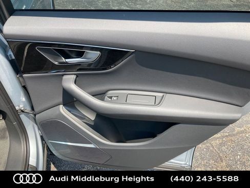 Used 2025 Audi Q7 2.0T Premium w/ Convenience Plus Package image 28