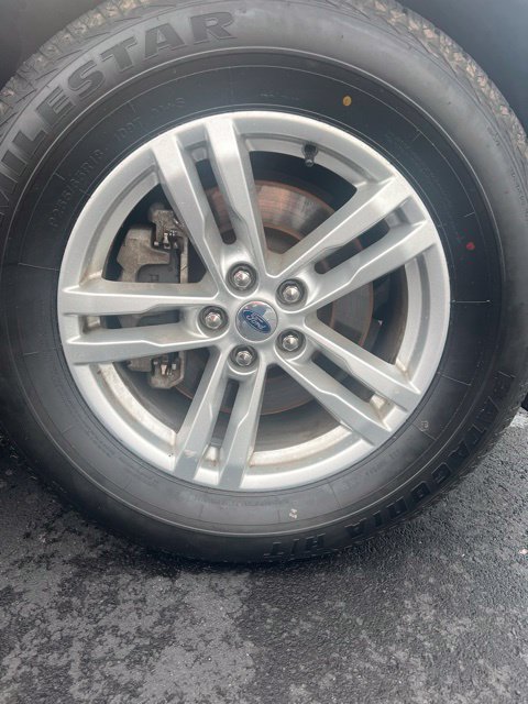 Used 2020 Ford Explorer XLT w/ Equipment Group 202A AWD/4WD image 28