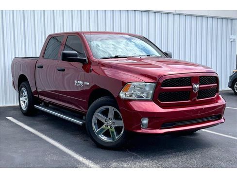 Used 2015 RAM 1500 Express AWD/4WD image 2