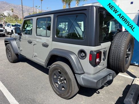 Used 2022 Jeep Wrangler Unlimited Sport AWD/4WD image 4
