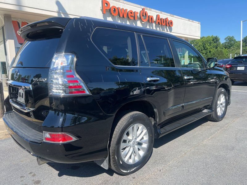Used 2016 Lexus GX 460 w/ Premium Package AWD/4WD image 5