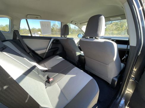Used 2014 Toyota RAV4 LE image 37