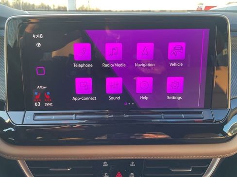 Certified 2025 Volkswagen Atlas Cross Sport SEL R-Line image 15