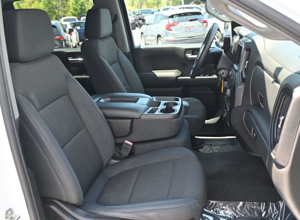 Used 2019 Chevrolet Silverado 1500 Custom w/ Custom Convenience Package RWD image 15